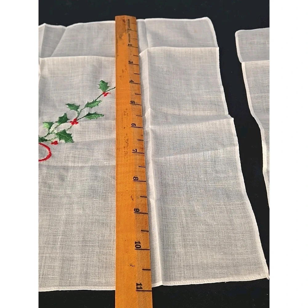 2 Vtg Ladies Hanky SWITZERLAND CHRISTMAS Handkerchief‎ POINSETTIA Tags